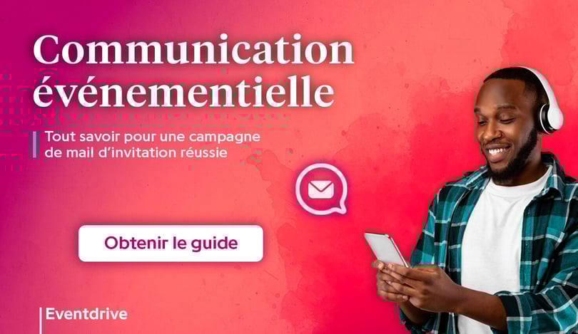 Visuel mettant en avant le titre du livre blanc + un call to action “obtenir le guide” + un homme souriant, tenant son téléphone dans les mains